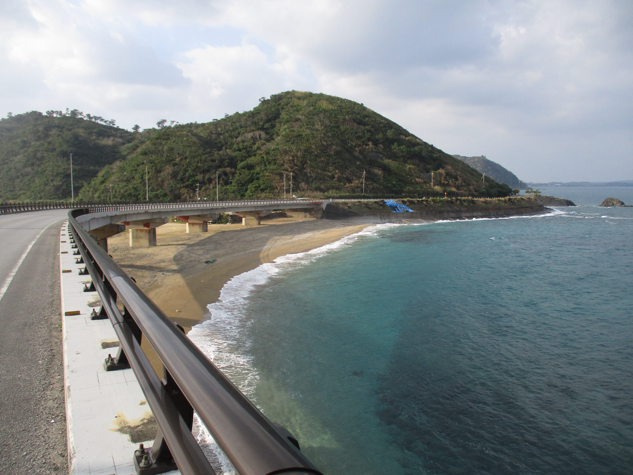 日本屈指の絶景路線バス 67 辺土名線をご紹介 車窓に広がる海とやんばるの森 観光名人旅行記ブログ